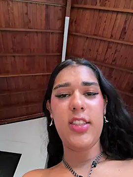 EmmaRoux_ Adlı Modelin Web Kamerası Şovu