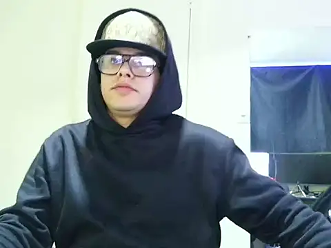 Javi_bermuzzin Webbikameraesitys