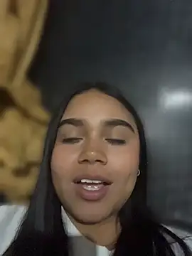 Show de Saralove_1 na webcam