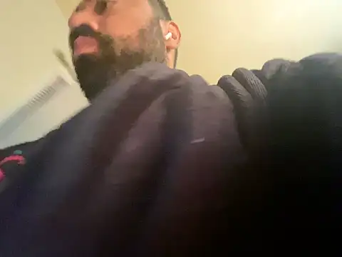 Show modela MikPapi na web-kameri