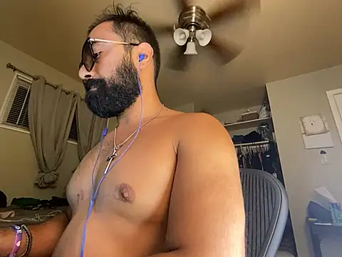 MikPapi's Webcam Show
