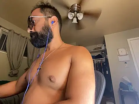 MikPapi's Webcam Show
