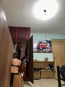 Ximeexxx Adlı Modelin Canlı XXX Sohbeti