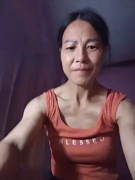 Lily-ly Pertunjukan Webcam