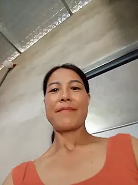 Lily-ly Pertunjukan Webcam