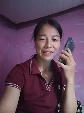 Lily-ly's Live XXX Chat
