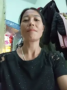 Lily-ly's Live XXX Chat