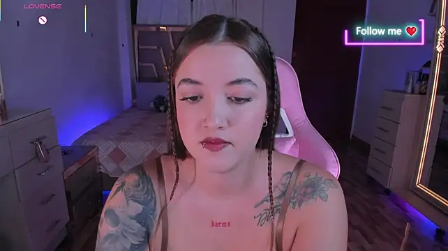 MiaLatina_'s Webcam Show