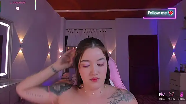 MiaLatina_'s Webcam Show
