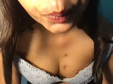 Cruss_Girl's Webcam Show