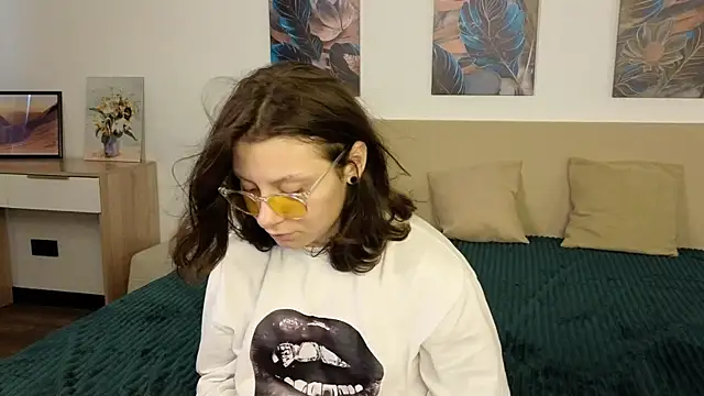 XXX chat uživo modela Bella_Stink