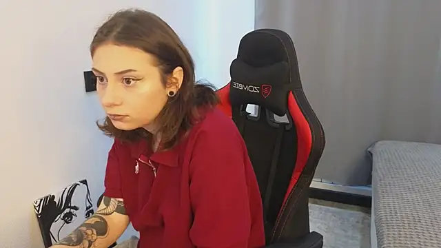 Bella_Stink: απευθείας συνομιλία ΧΧΧ