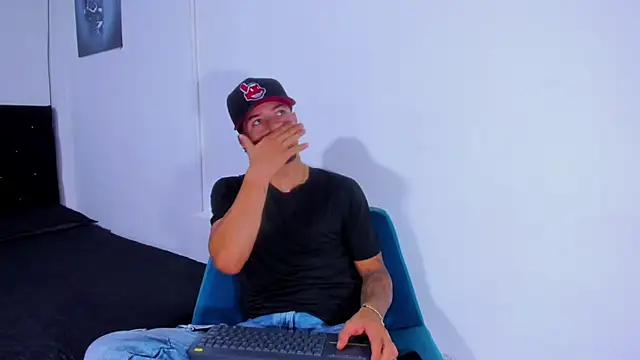 Show de Mathiandluna333 na webcam
