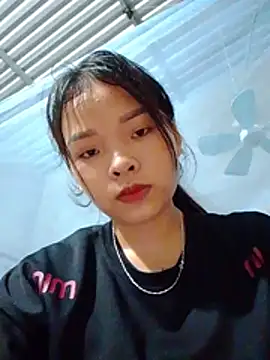 TH-milk Webcam-Show
