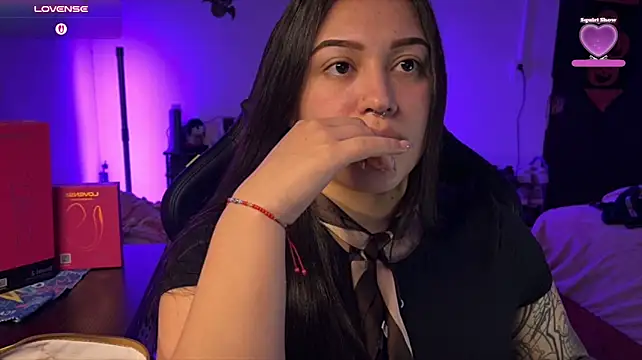 Lilyhotson webcam show