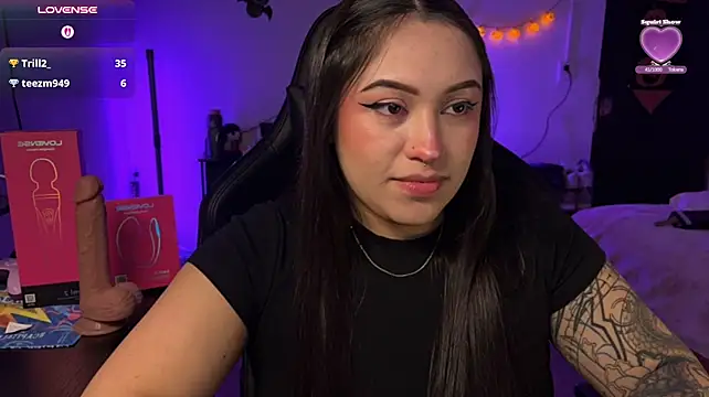 הופעת וובקאם של Lilyhotson