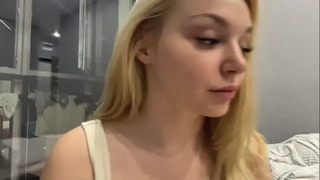 EvelynStarsn Webbikameraesitys