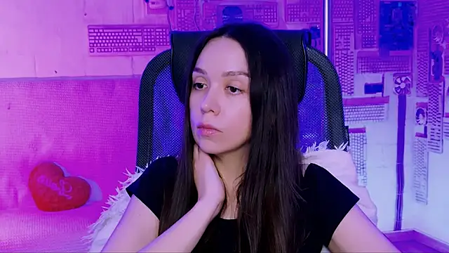 OliviaWelesn Webbikameraesitys