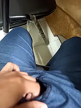 rentalboy29 Show in webcam