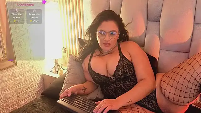 AndreinaLopezz Adlı Modelin Canlı XXX Sohbeti