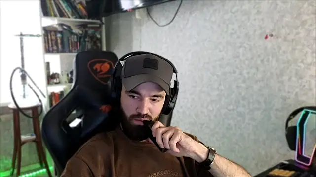 _Serious_Man Webcam-Show