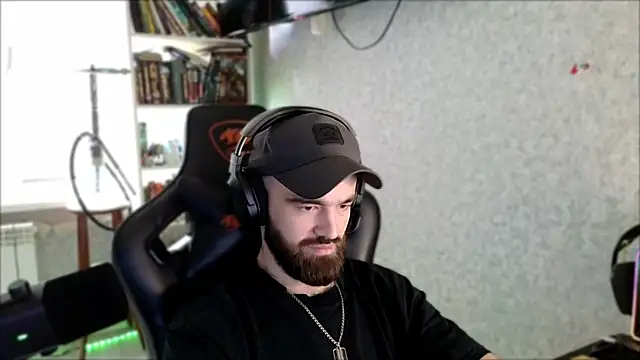 _Serious_Man Webcam-Show