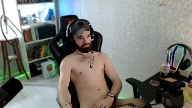 _Serious_Man Show in webcam