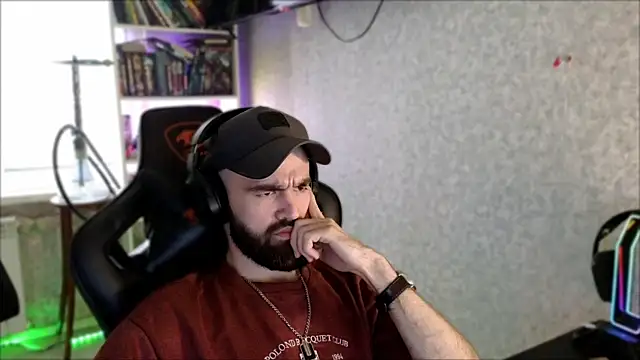 _Serious_Man Webcam-Show