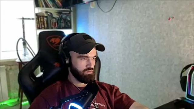 _Serious_Man Webcam-Show