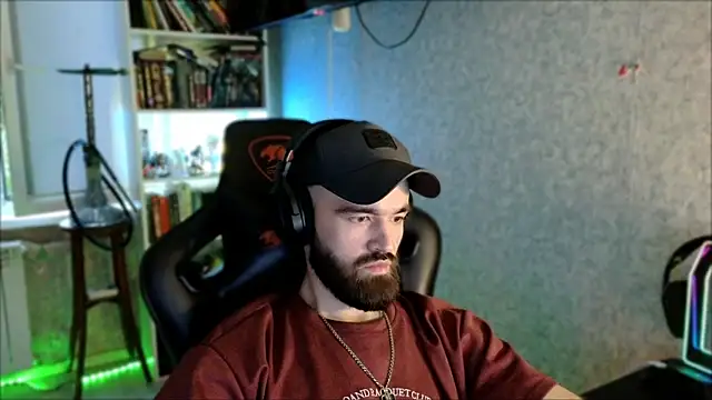 _Serious_Mann Webbikameraesitys