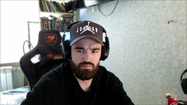 _Serious_Man Webcam-Show
