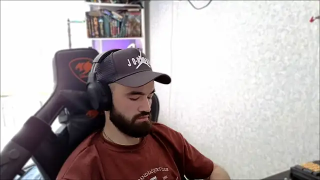 _Serious_Man Webcam-Show
