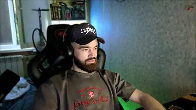 _Serious_Mann Webbikameraesitys