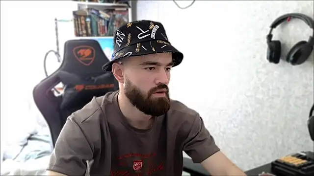 _Serious_Man webkamerás műsora