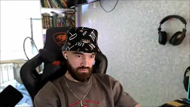 _Serious_Man Webcam-Show