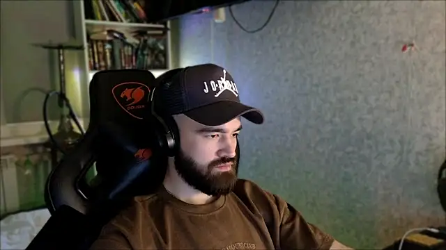 _Serious_Man Webcam-Show