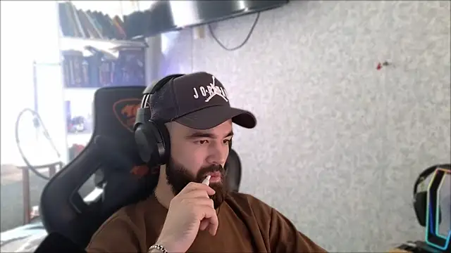 _Serious_Man Show Webcam