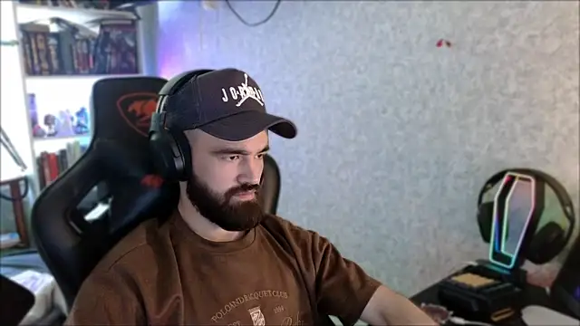 הופעת וובקאם של _Serious_Man