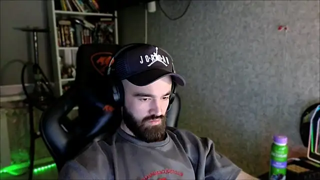 _Serious_Mann Webbikameraesitys