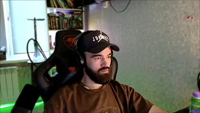 _Serious_Man Webcam-Show