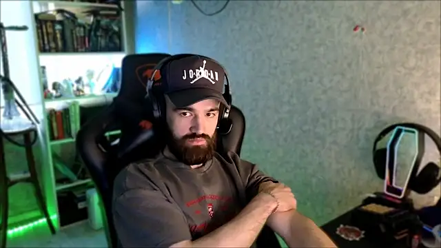 _Serious_Man webkamerás műsora