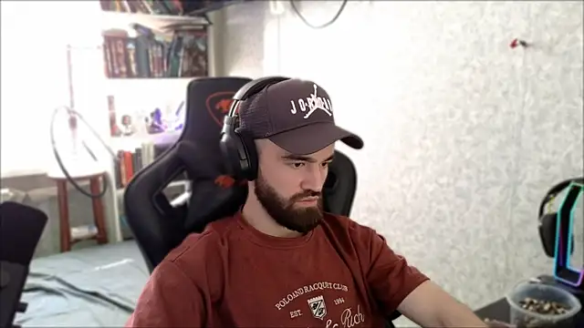 _Serious_Man webkamerás műsora