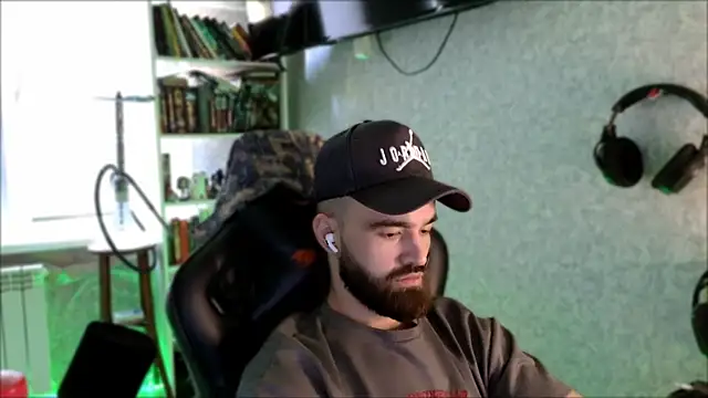 _Serious_Man XXX чат на живо