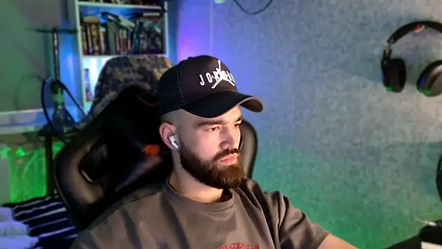 _Serious_Mann Webbikameraesitys