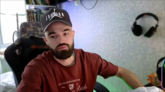 _Serious_Man Adlı Modelin Web Kamerası Şovu