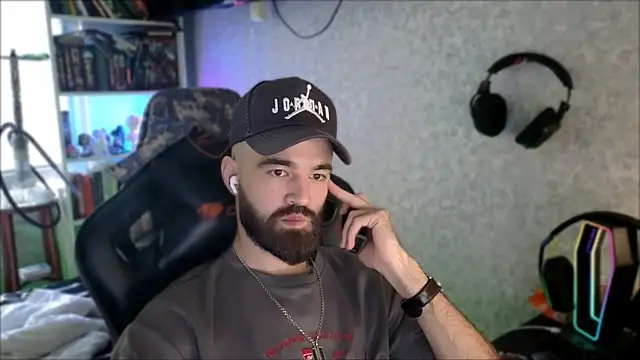 _Serious_Man Webcam-Show
