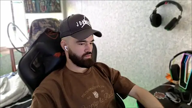 _Serious_Man Webcam-Show