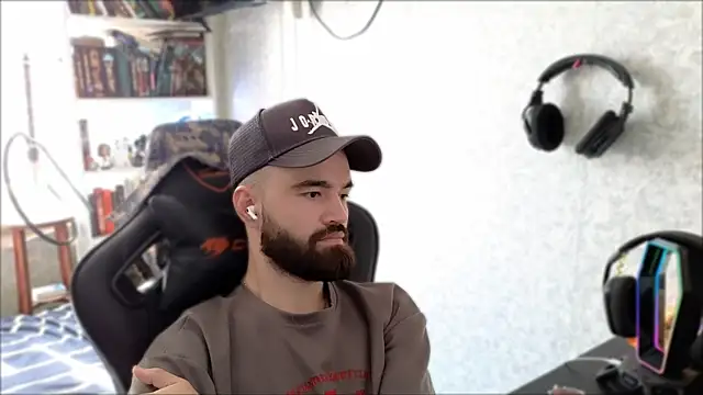 Webkamerová show _Serious_Man
