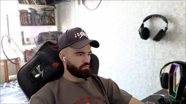 _Serious_Man Шоу с уебкамера