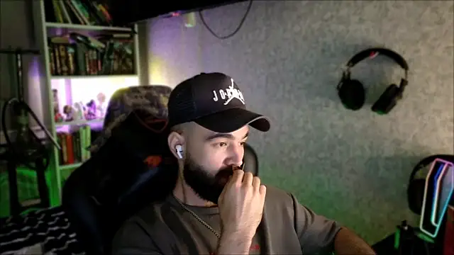_Serious_Man Webcam-Show